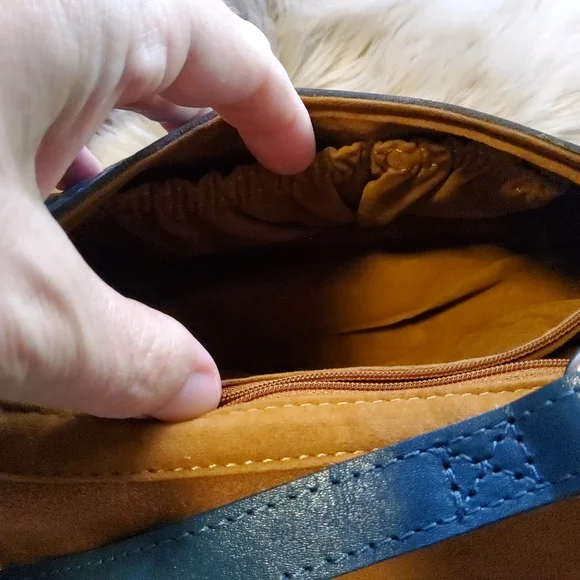 Authentic Patricia Nash Leather Lucia Micaela EUC minus one Flaw - Picture 4 of 16